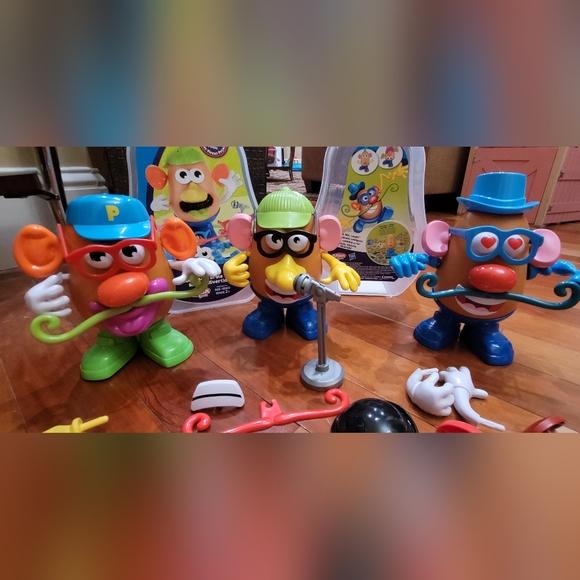 MR Potato Head, 35 Pieces w 3 Potato Heads - Picture 3 of 4